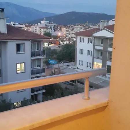 Privatunterkunft A With A Double Bed And A Balcony