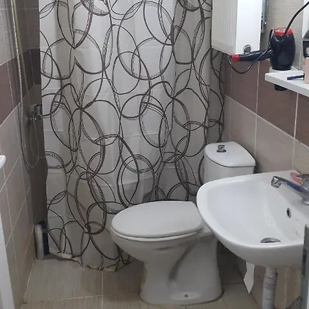 A With A Double Bed And A Balcony Privatunterkunft *
